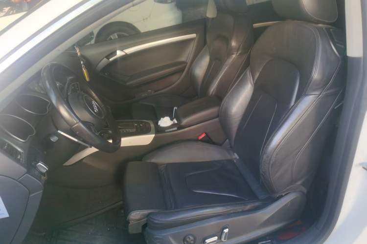 Used Audi A5 2014 Coupe 45 TFSI quattro Left Front Seat