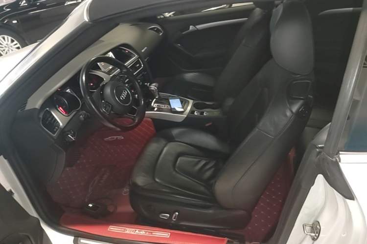 Used Audi A5 2014 Cabriolet 45 TFSI Left Front Seat