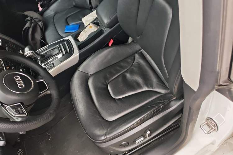 Used Audi A5 2014 Sportback 45 TFSI Left Front Seat