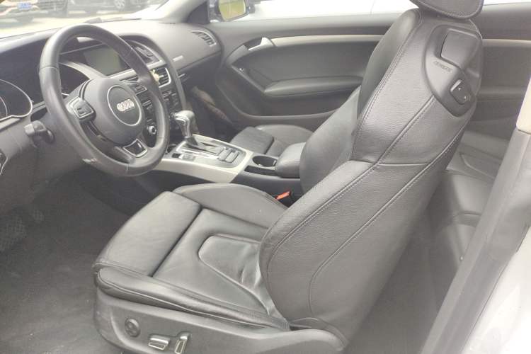 Used Audi A5 2014 Coupe 45 TFSI Left Front Seat