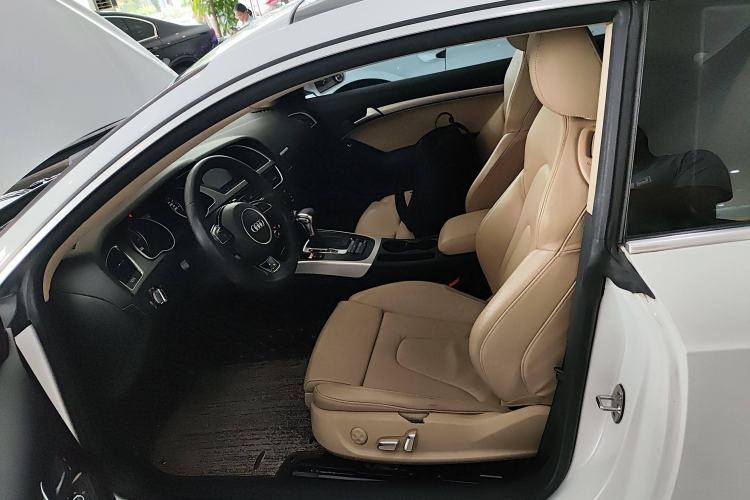 Used Audi A5 2014 Coupe 45 TFSI Left Front Seat