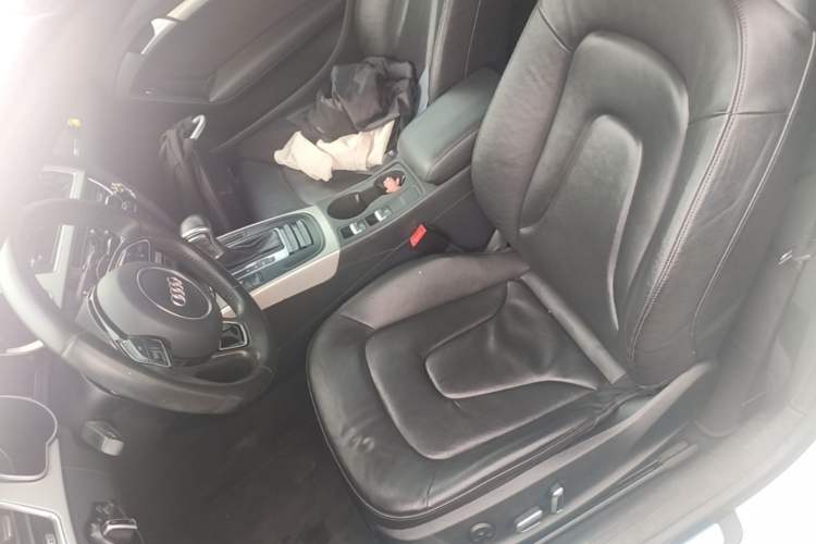 Used Audi A5 2014 Cabriolet 45 TFSI Left Front Seat