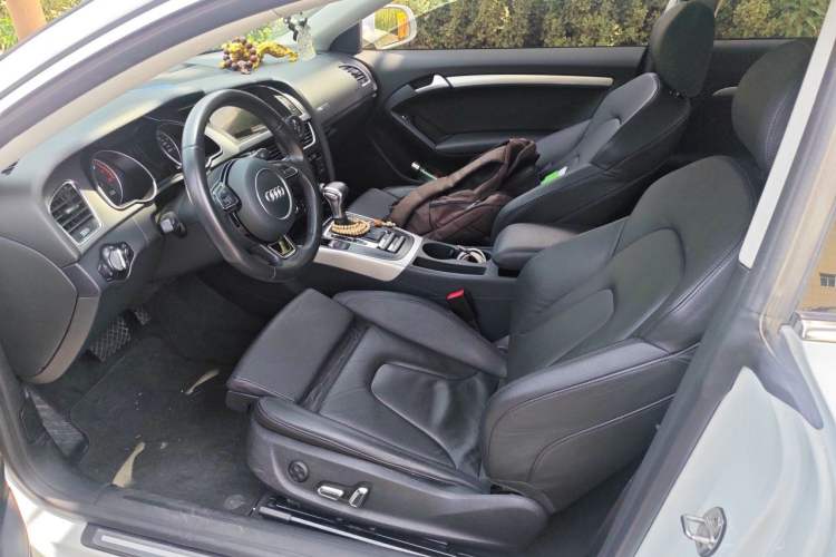 Used Audi A5 2014 Coupe 45 TFSI Left Front Seat