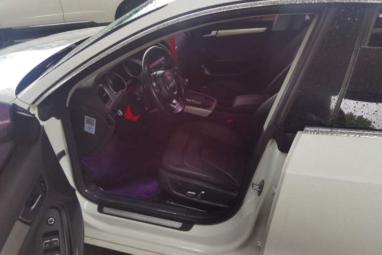 Used Audi A5 2014 Sportback 45 TFSI Left Front Seat