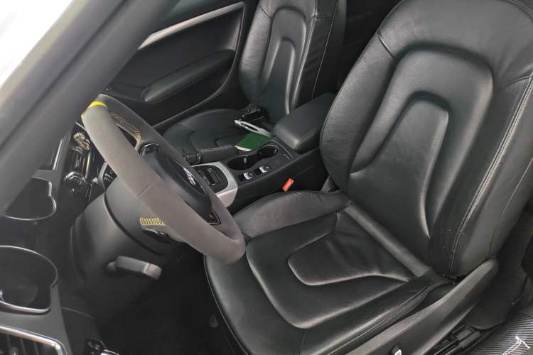Used Audi A5 2014 Cabriolet 45 TFSI quattro Left Front Seat