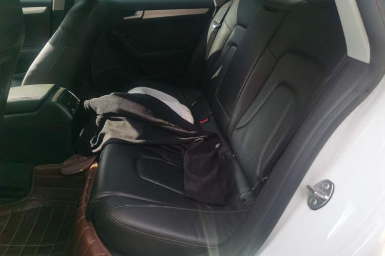 Used Audi A5 2014 Sportback 45 TFSI Left Rear Seat