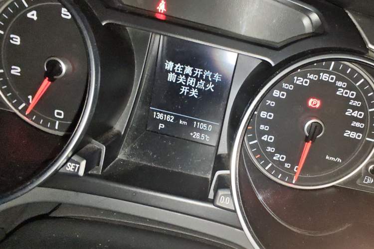 Used Audi A5 2014 Sportback 45 TFSI Odometer Close Up