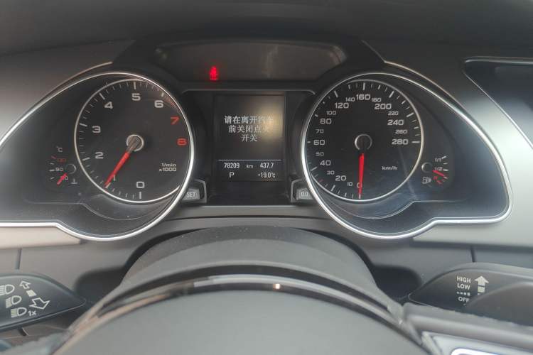 Used Audi A5 2014 Sportback 45 TFSI Odometer Close Up