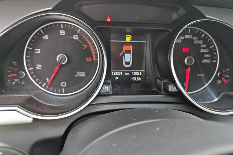 Used Audi A5 2014 Sportback 45 TFSI quattro Odometer Close Up