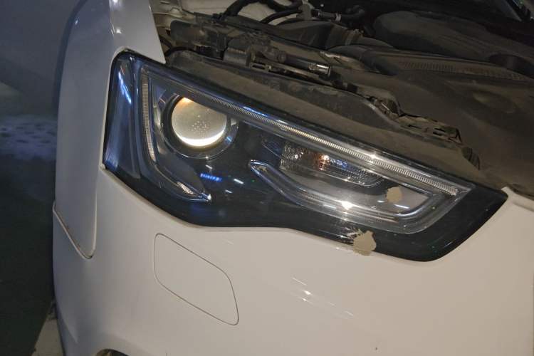 Used Audi A5 2014 Cabriolet 45 TFSI Right Front Headlight