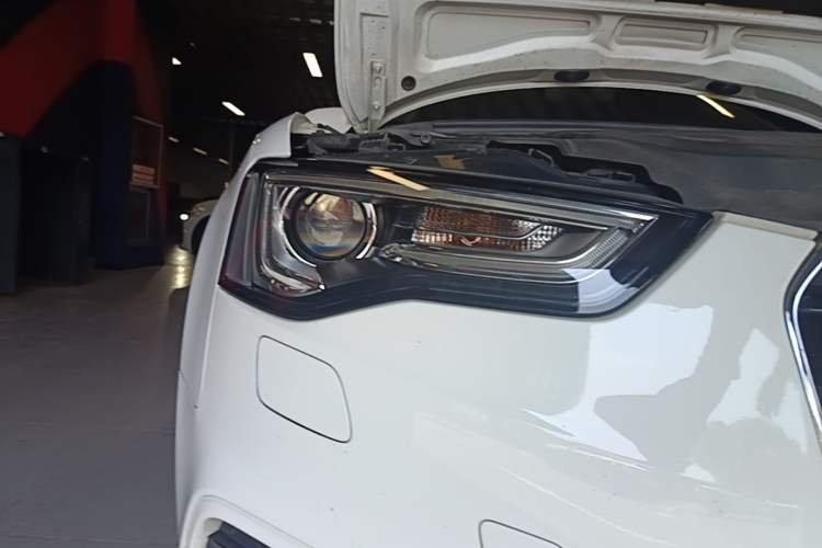 Used Audi A5 2014 Sportback 45 TFSI quattro Right Front Headlight