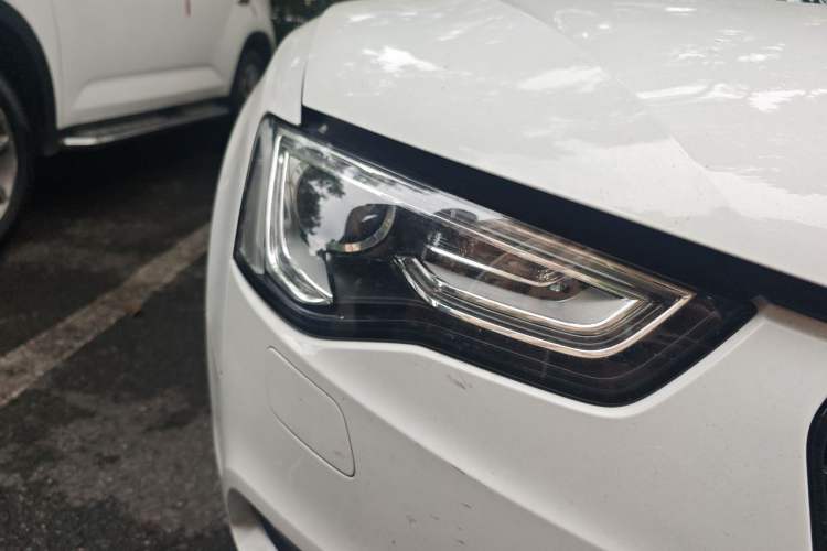 Used Audi A5 2014 Cabriolet 45 TFSI Right Front Headlight