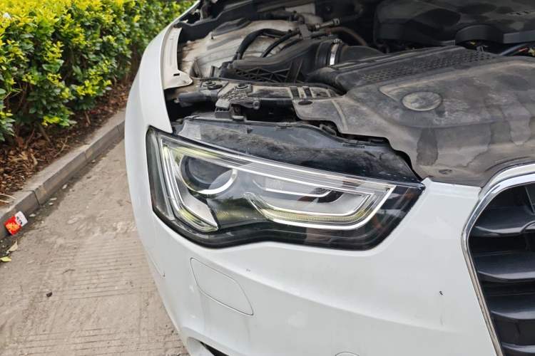 Used Audi A5 2014 Sportback 45 TFSI Right Front Headlight