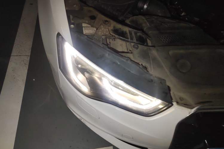 Used Audi A5 2014 Sportback 45 TFSI Right Front Headlight