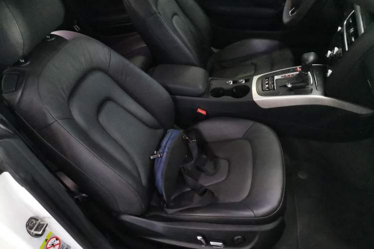 Used Audi A5 2014 Cabriolet 45 TFSI Right Front Seat