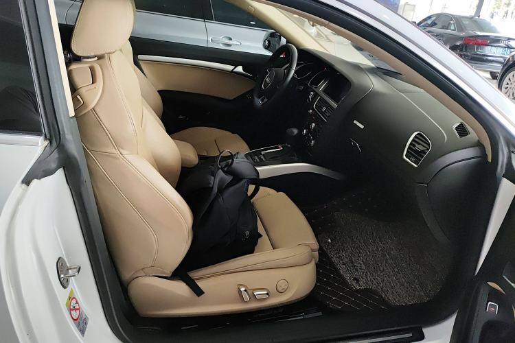 Used Audi A5 2014 Coupe 45 TFSI Right Front Seat