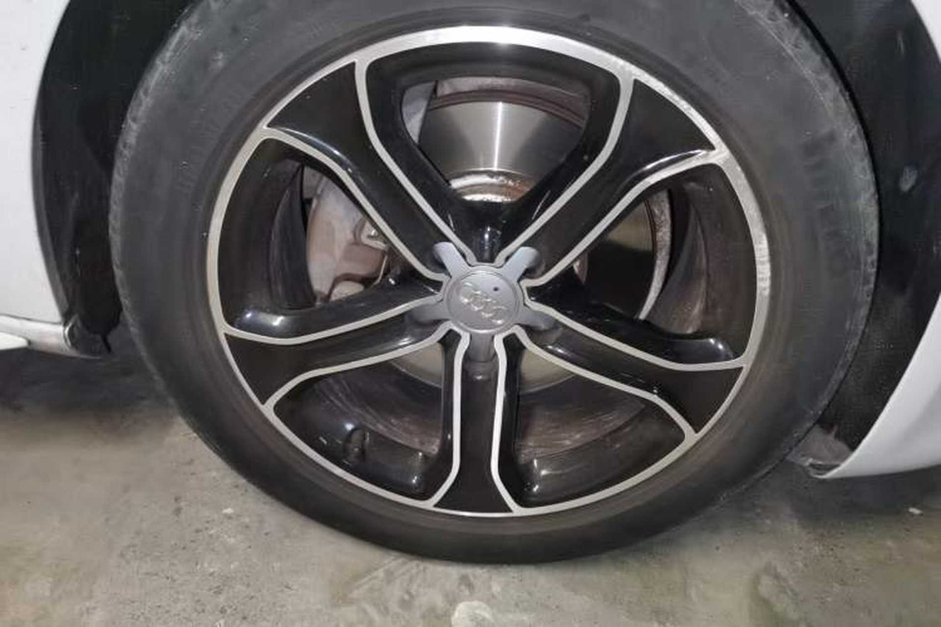 Used Audi A5 2014 Coupe 45 TFSI quattro Right Front Wheel Hub