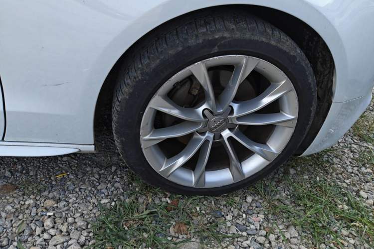Used Audi A5 2014 Sportback 45 TFSI quattro Right Front Wheel Hub
