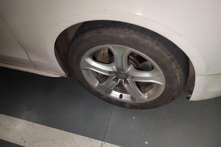Used Audi A5 2014 Sportback 45 TFSI Right Front Wheel Hub