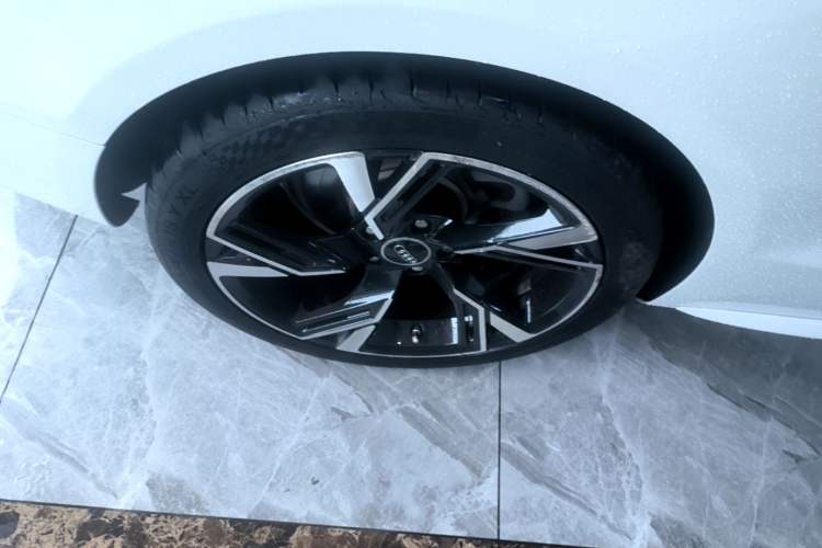 Used Audi A5 2014 Coupe 45 TFSI Right Rear Wheel Hub