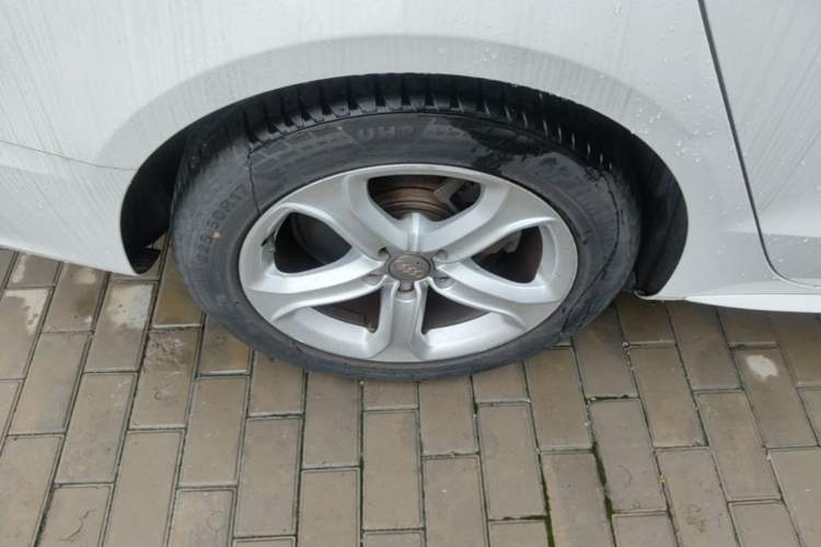 Used Audi A5 2014 Sportback 45 TFSI Right Rear Wheel Hub