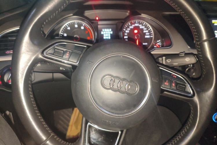 Used Audi A5 2014 Cabriolet 45 TFSI Steering Wheel