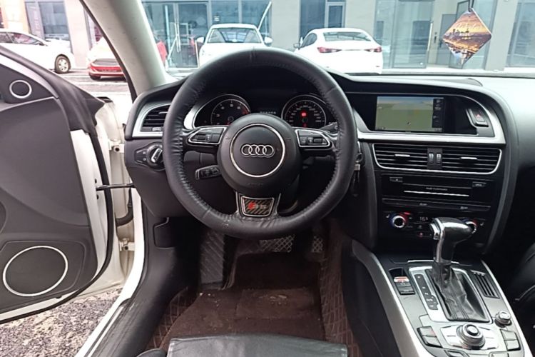 Used Audi A5 2014 Sportback 45 TFSI quattro Steering Wheel