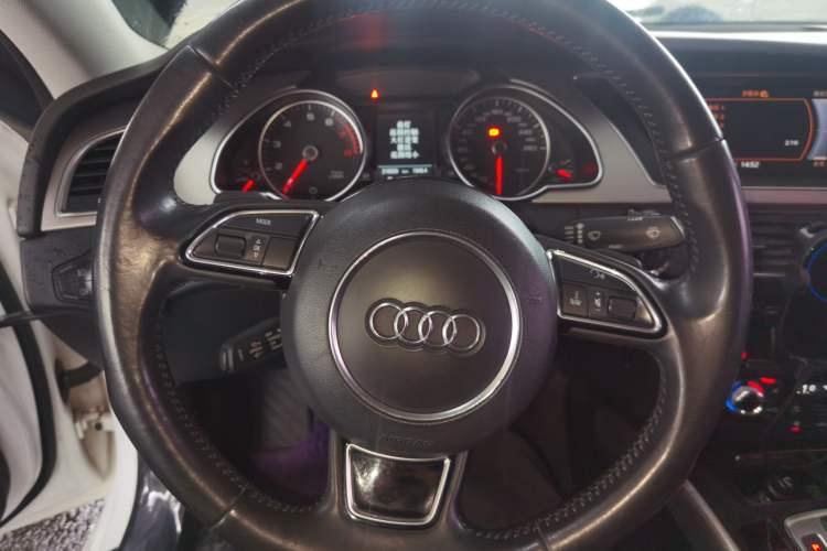 Used Audi A5 2014 Sportback 45 TFSI Steering Wheel