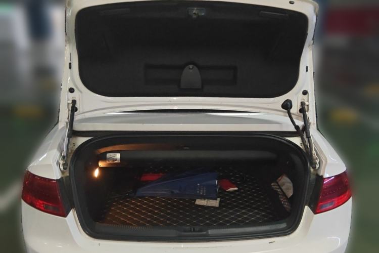 Used Audi A5 2014 Cabriolet 45 TFSI Trunk