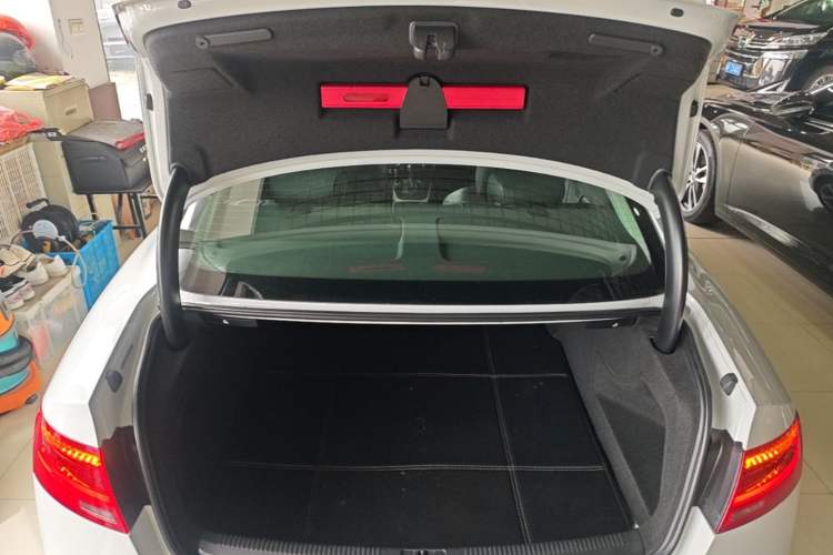 Used Audi A5 2014 Coupe 45 TFSI Trunk