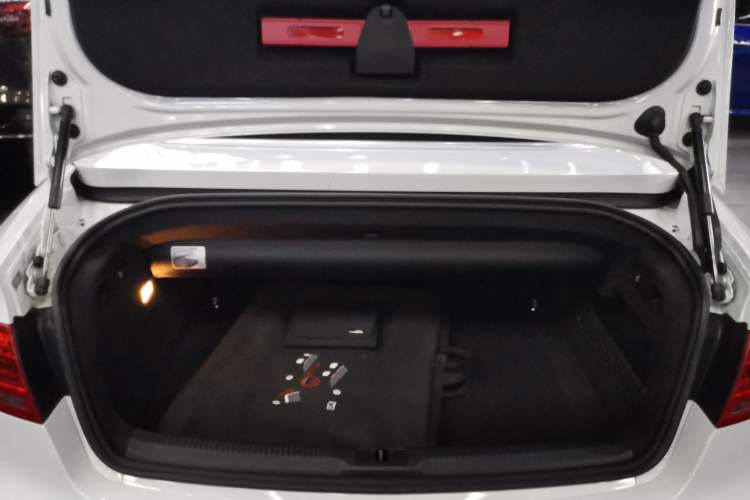 Used Audi A5 2014 Cabriolet 45 TFSI Trunk