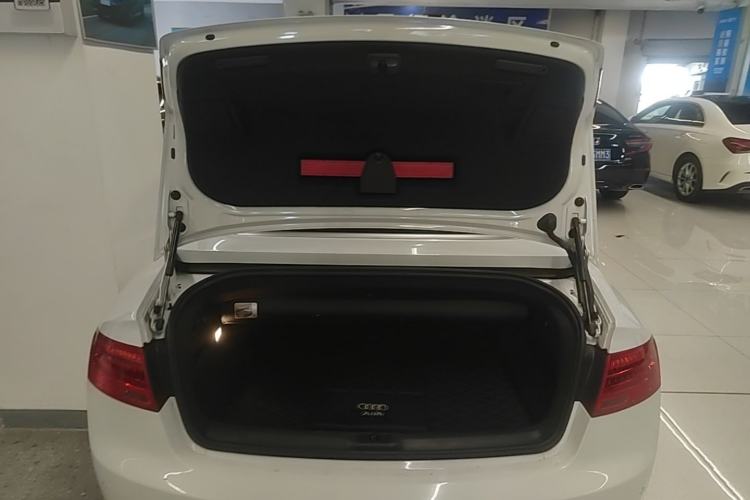 Used Audi A5 2014 Cabriolet 45 TFSI Trunk