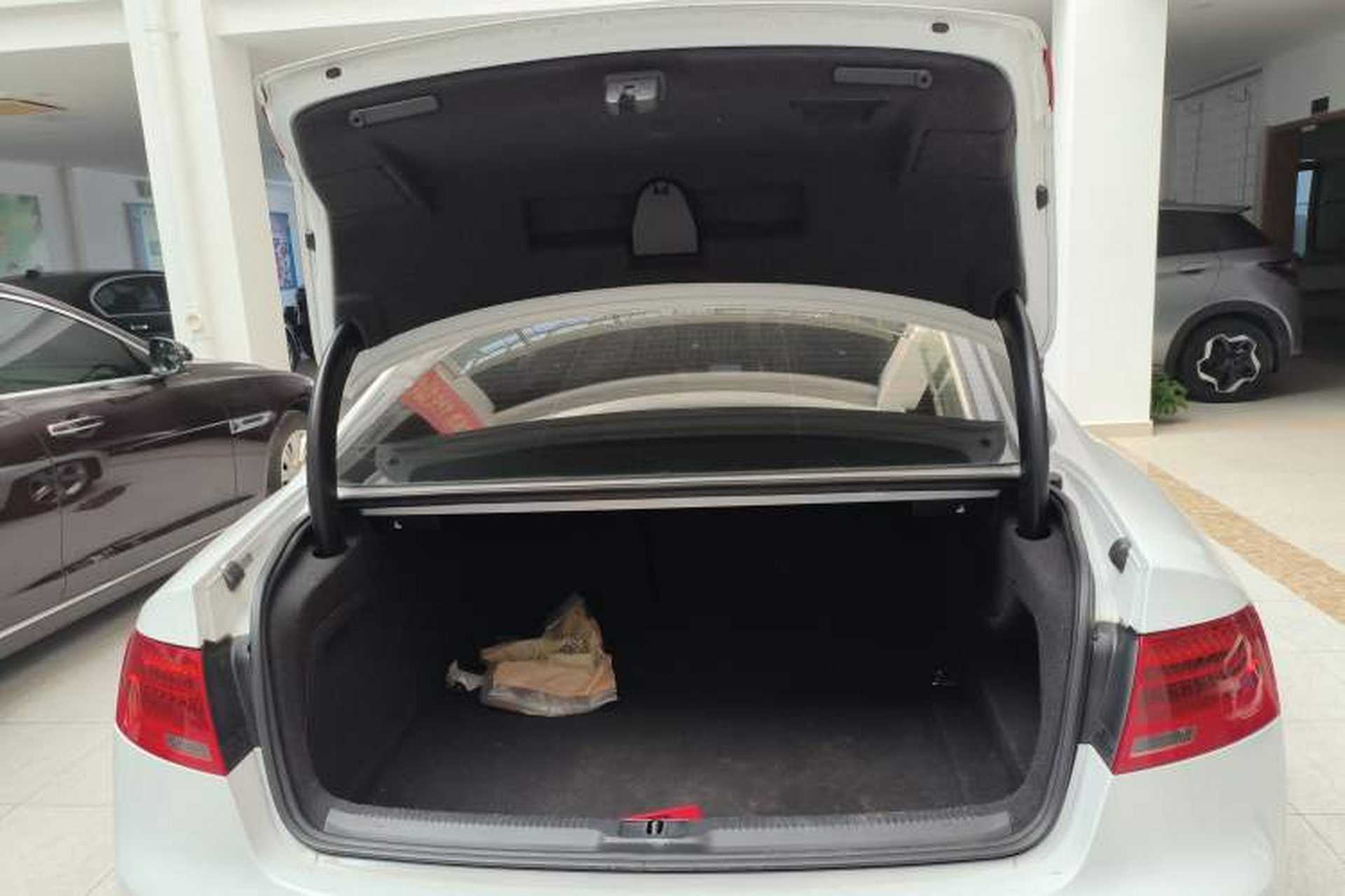 Used Audi A5 2014 Coupe 45 TFSI Trunk
