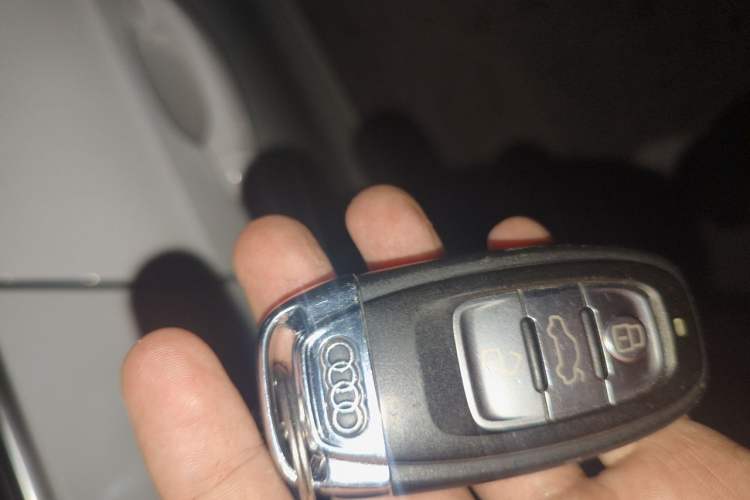 Used Audi A5 2014 Cabriolet 45 TFSI Vehicle Key