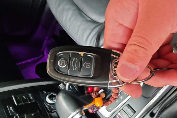 Used Audi A5 2014 Cabriolet 45 TFSI Vehicle Key