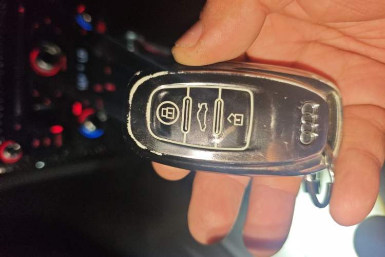 Used Audi A5 2014 Cabriolet 45 TFSI Vehicle Key