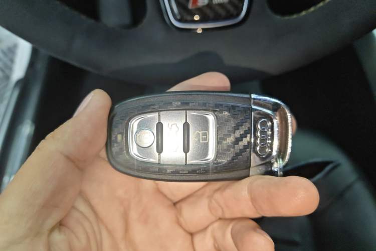 Used Audi A5 2014 Cabriolet 45 TFSI quattro Vehicle Key