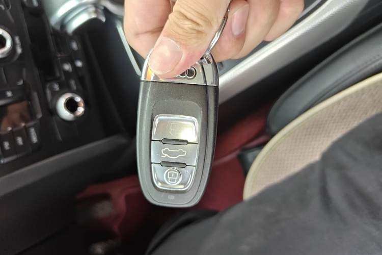Used Audi A5 2014 Coupe 45 TFSI Vehicle Key