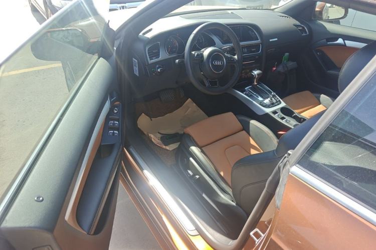Used Audi A5 2014 Cabriolet 45 TFSI Driver Seat