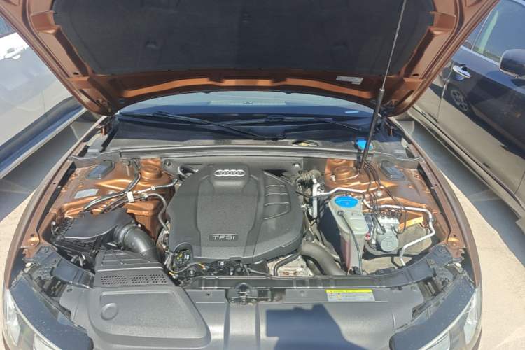 Used Audi A5 2014 Cabriolet 45 TFSI Engine Bay