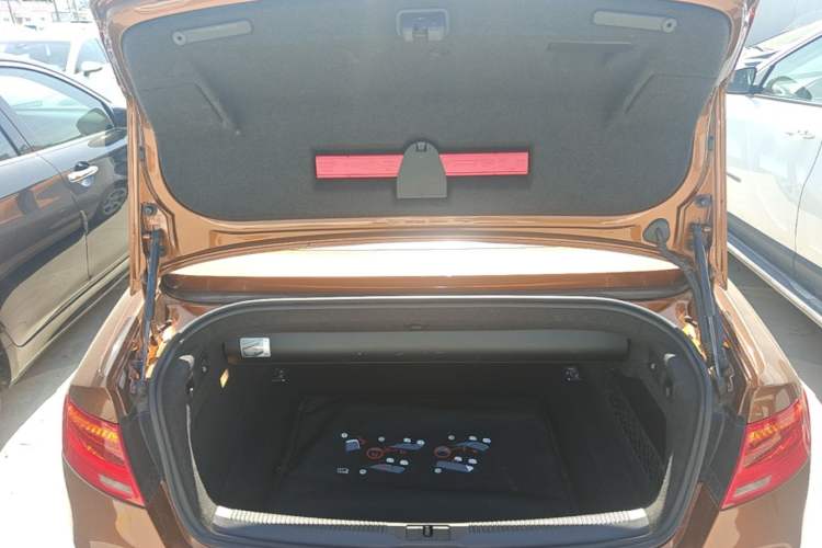 Used Audi A5 2014 Cabriolet 45 TFSI Trunk