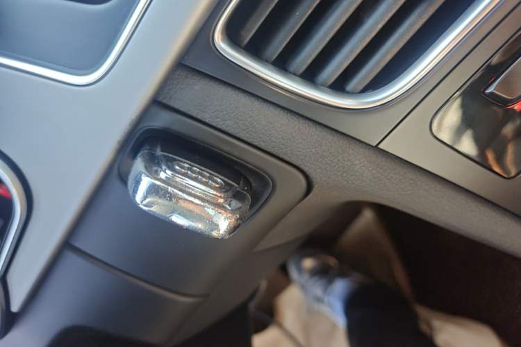 Used Audi A5 2014 Cabriolet 45 TFSI Vehicle Key