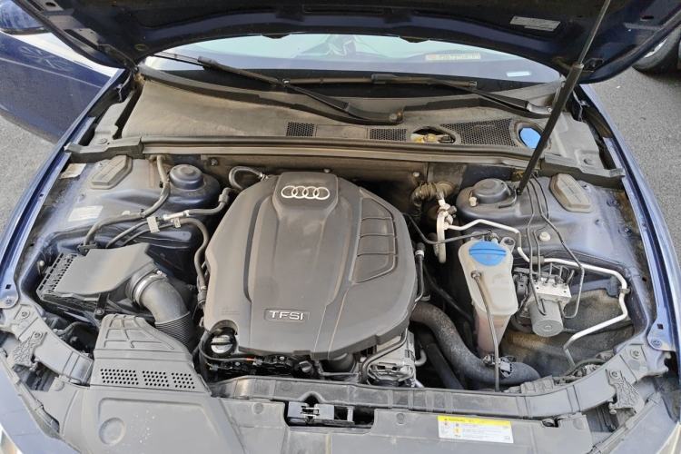 Used Audi A5  Engine Bay
