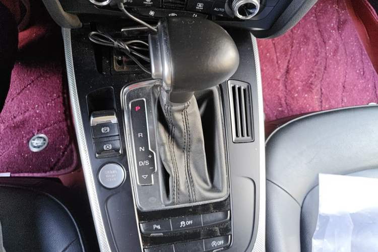 Used Audi A5  Gear Lever