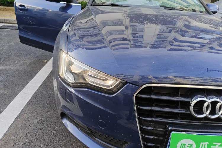 Used Audi A5  Right Front Headlight