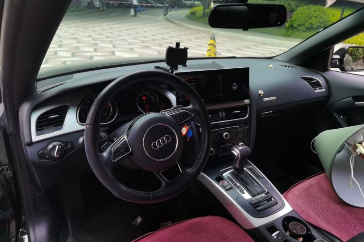 Used Audi A5 2016 Cabriolet 45 TFSI Ambition Edition Center Console