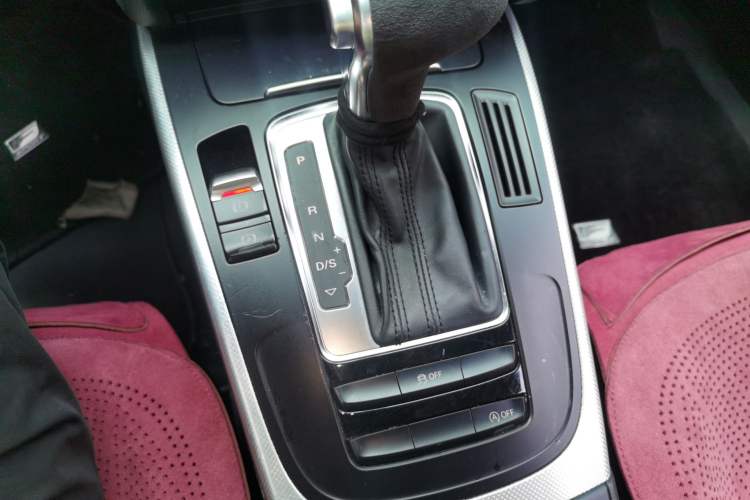 Used Audi A5 2016 Cabriolet 45 TFSI Ambition Edition Gear Lever