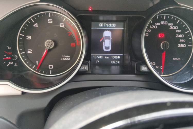 Used Audi A5 2016 Sportback 45 TFSI Odometer Close Up