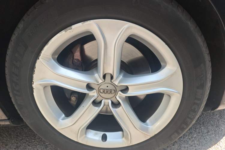 Used Audi A5 2016 Sportback 45 TFSI Right Front Wheel Hub