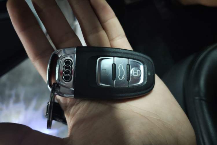 Used Audi A5 2016 Restyled Sportback 45 TFSI Comfort Version Vehicle Key